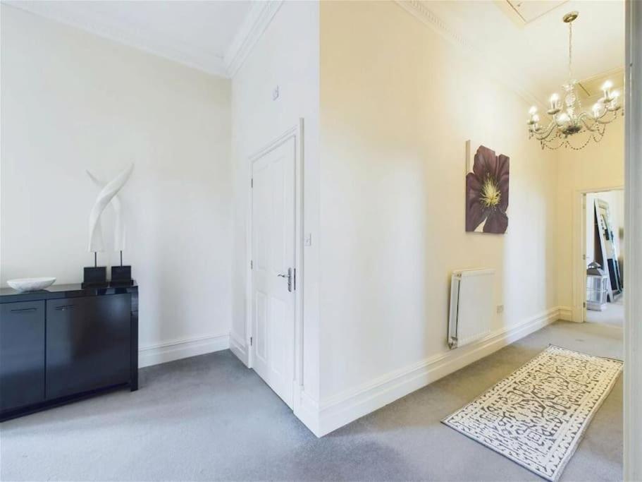 Upmarket Apartment In Ormskirk Exterior foto